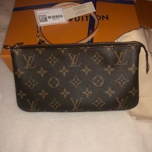 Louis Vuitton Pochette Accesoires